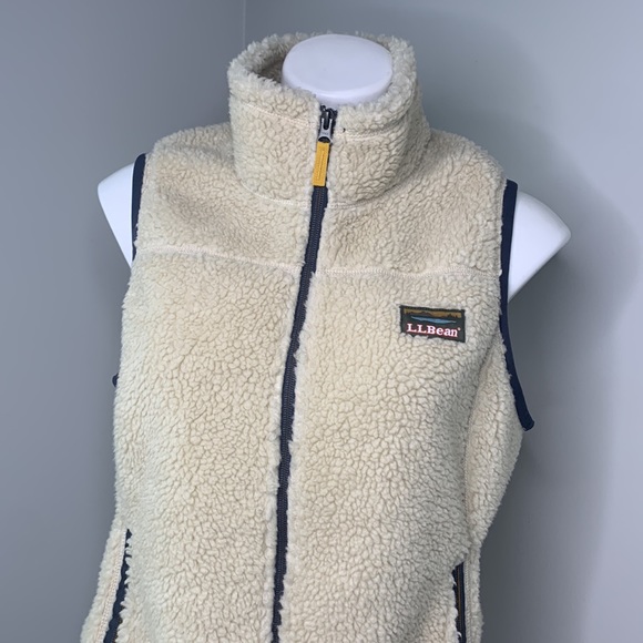 L.L. Bean Jackets & Blazers - NWT Women’s LL Bean Mountain Pile Fleece Vest size medium